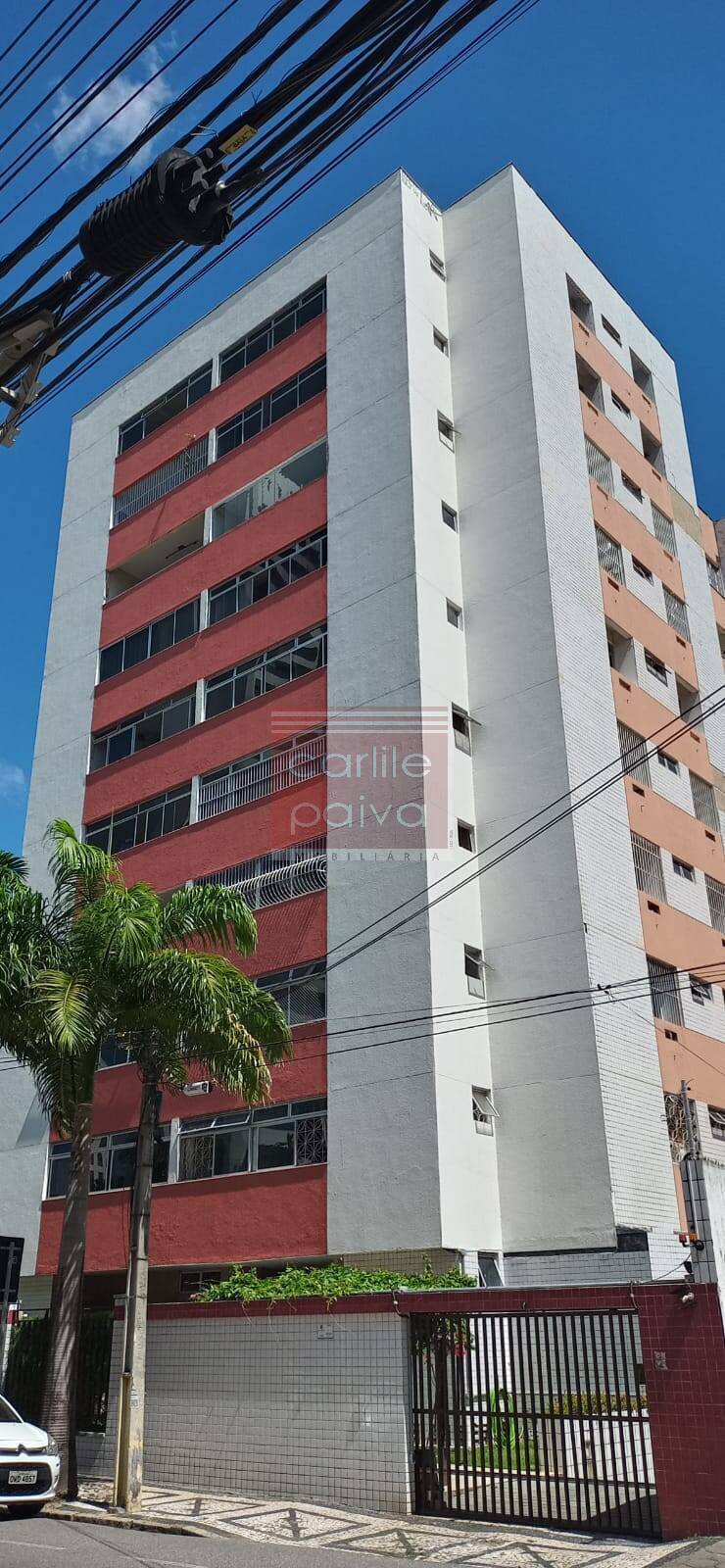 Apartamento à venda com 3 quartos, 120m² - Foto 2