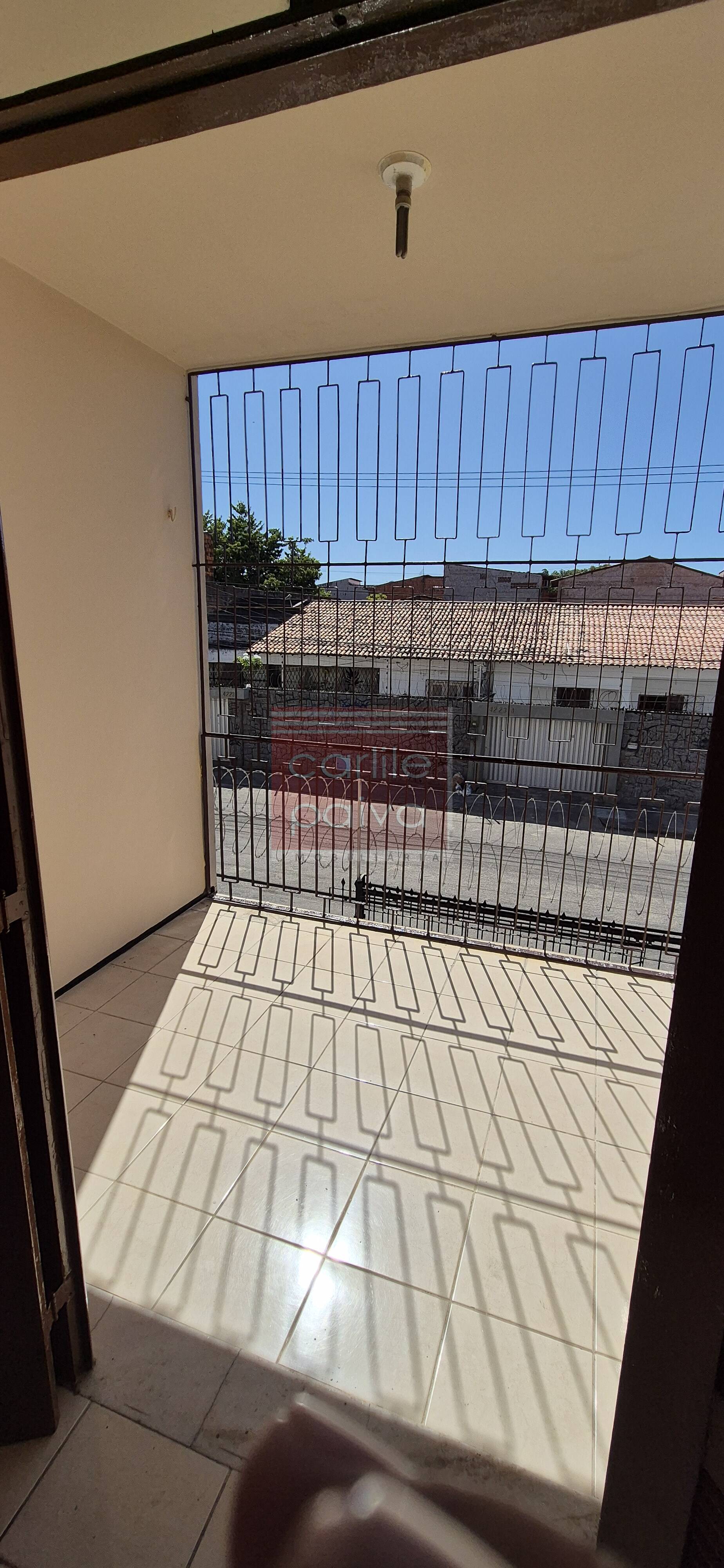 Apartamento à venda com 2 quartos, 80m² - Foto 4