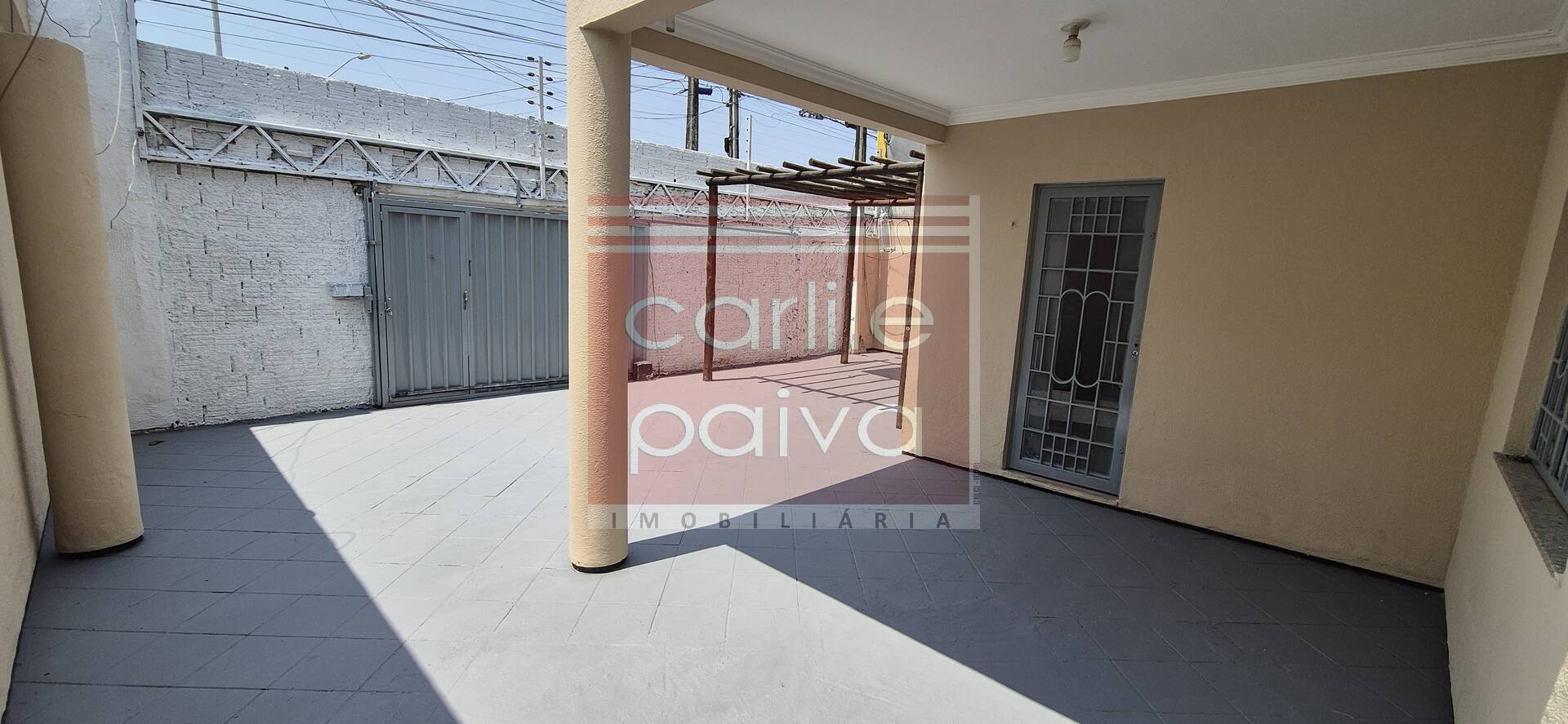 Casa para alugar com 2 quartos, 200m² - Foto 3